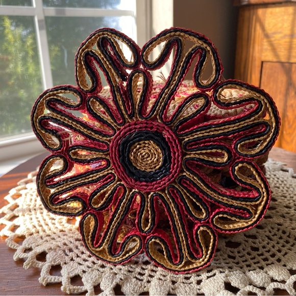 10 Woven Boho Trivets with Floral Design EUC - Picture 9 of 15